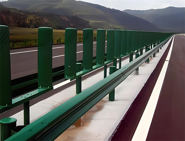 龙岩三波护栏板在高速公路的应用
